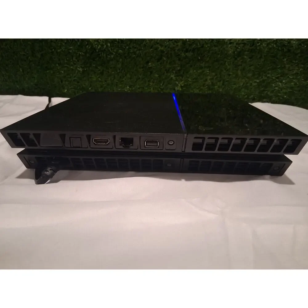 Sony PlayStation 4 PS4 Black Console - TeEsted & Working - Normal Scratches